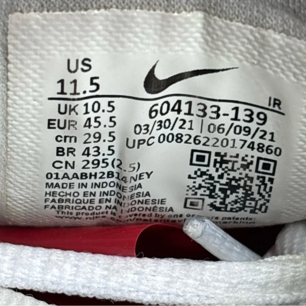 Nike Air Max Plus Casual Running Shoe Triple White  604133-139 Men’s Size‎ 11.5
